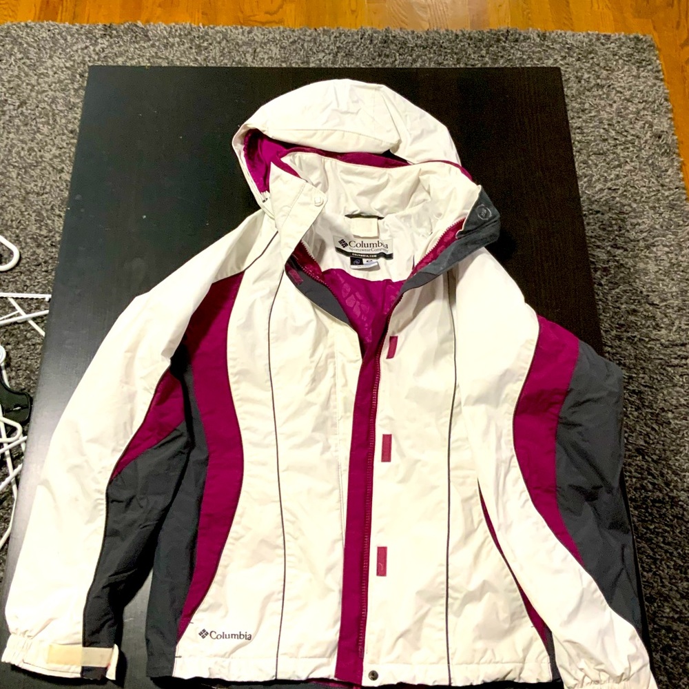 Columbia winter jacket white/purple. Size M. Ski/snow jacket.